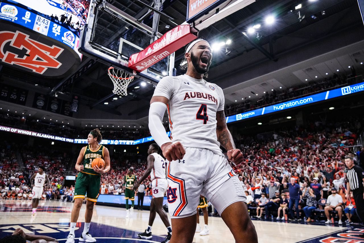 No. 22 Auburn basketball vs. No. 13 Arkansas, live score updates, analysis