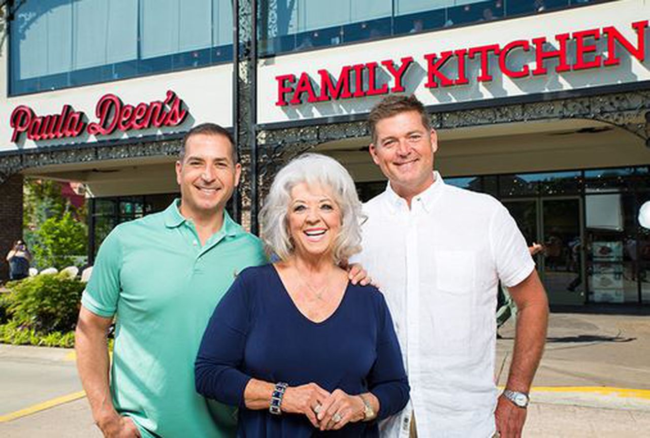 Paula Deen’s Panama City restaurant closes