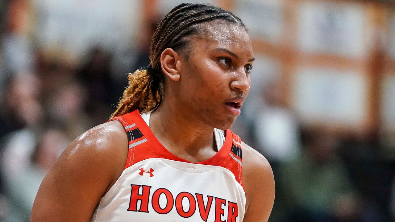 Reniya Kelly aims to finish prolific Hoover career on high note