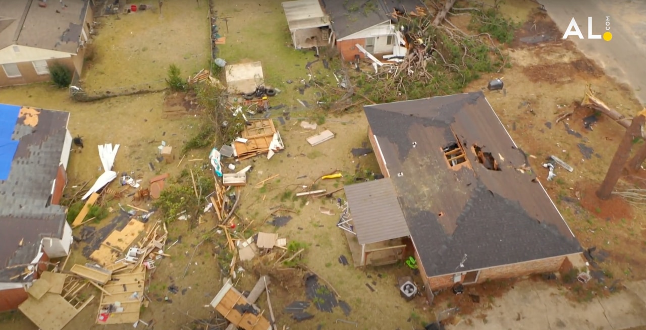 See drone footage of Alabama tornado damage in Selma