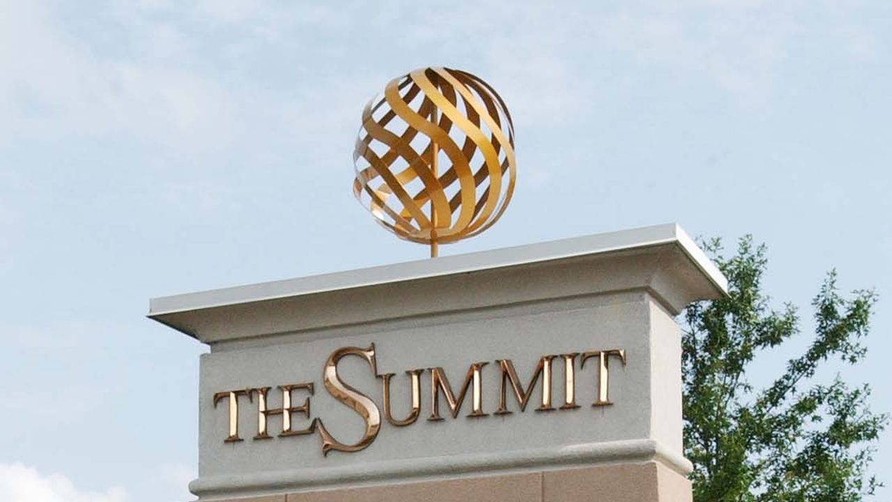Several new stores open at Birmingham’s The Summit