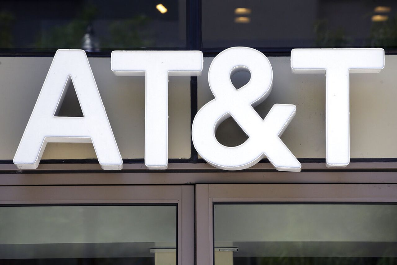 Some former AT&T customers are eligible for a refund: Do you qualify?