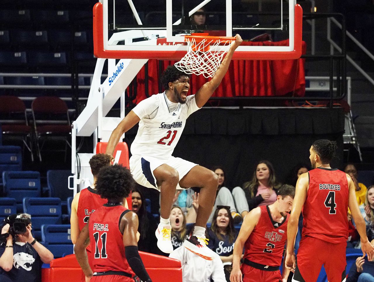 South Alabama basketball throttles Arkansas State, 63-45