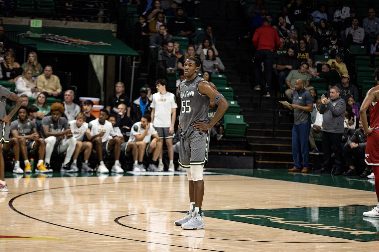 UAB basketball falters down the stretch in 90-87 OT loss at FIU