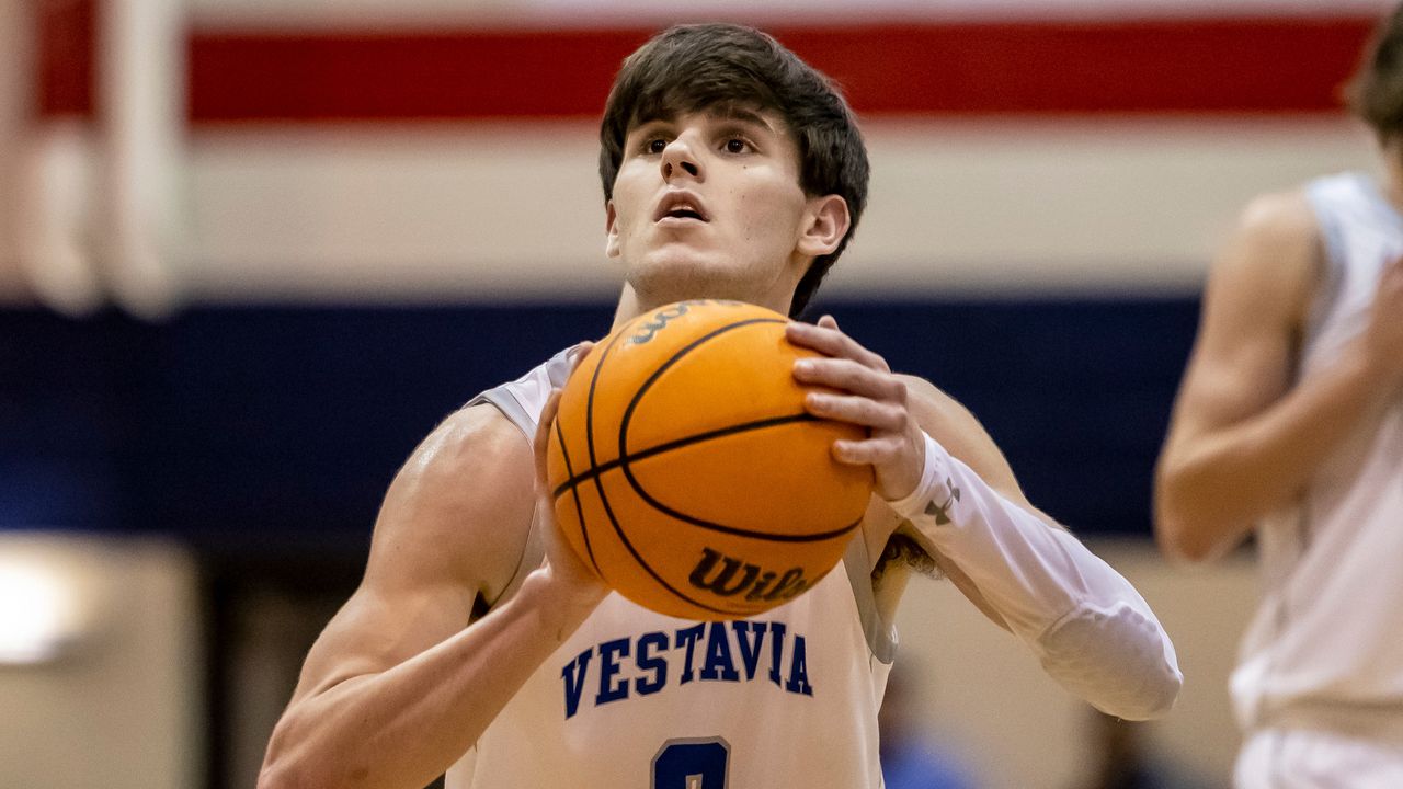 Vestavia Hills senior Win Miller continues to perfect his game