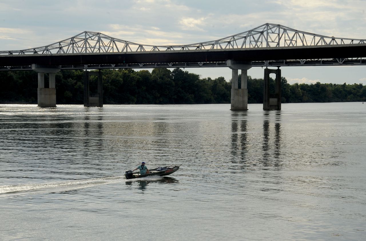 Visions getting clearer for Tennessee River banks future