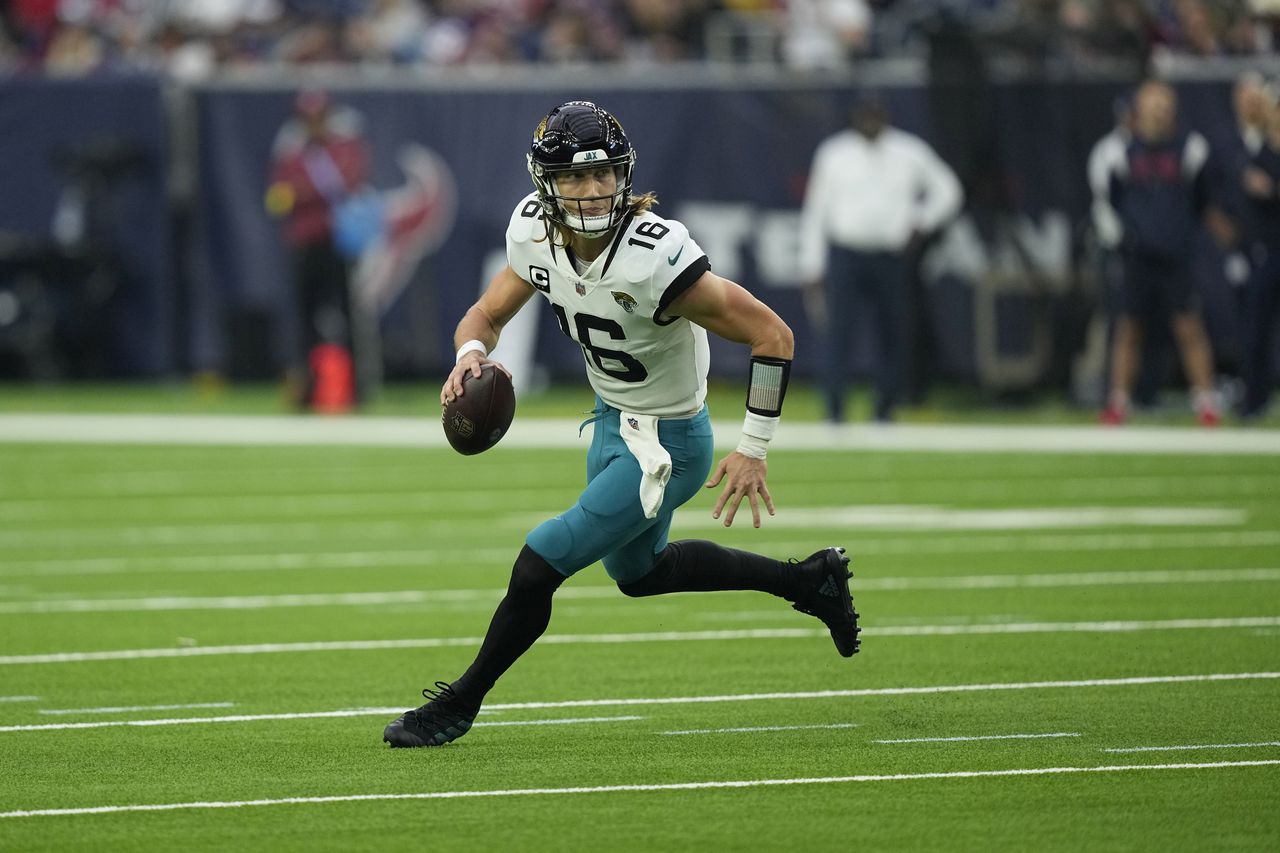 What TV channel is Jaguars-Titans on tonight? Live stream, how to watch NFL online, time