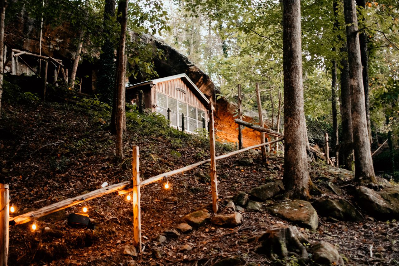 Smith Lake cave cabin