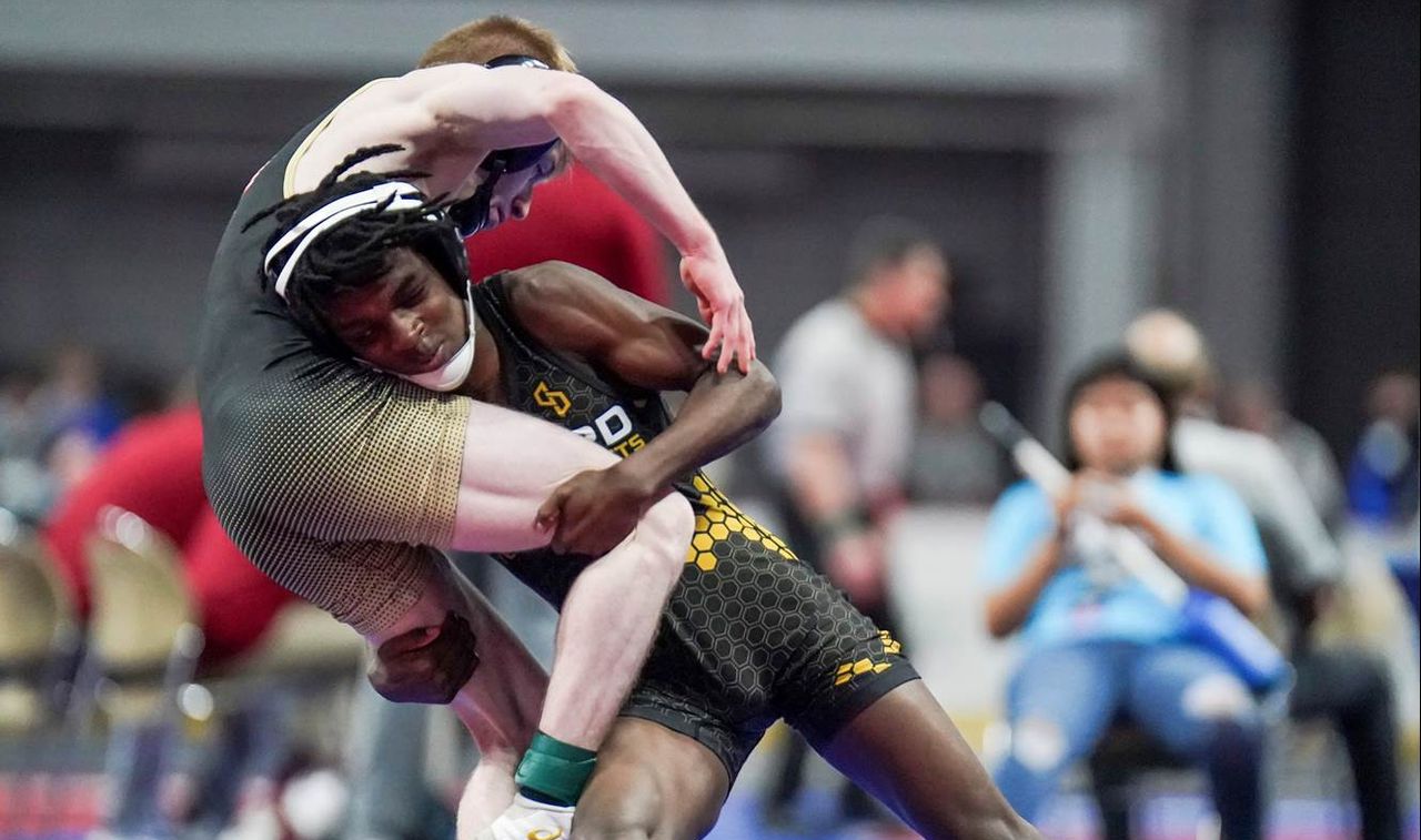 AHSAA wrestling tournament: Check out Day 1 highlights