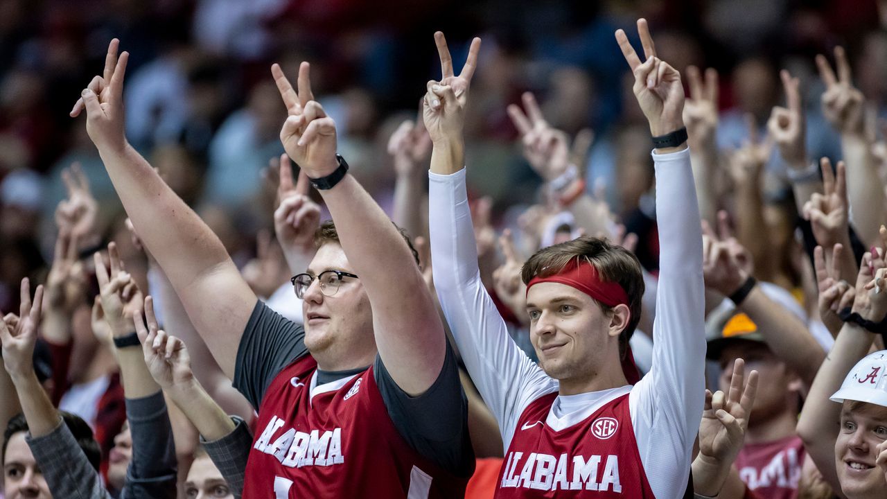 Alabama students troll Florida hoops with Florida State war chant