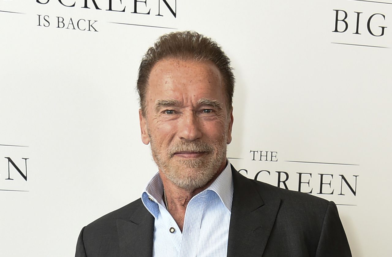 Arnold Schwarzenegger hits bicyclist with vehicle, has her bike repaired