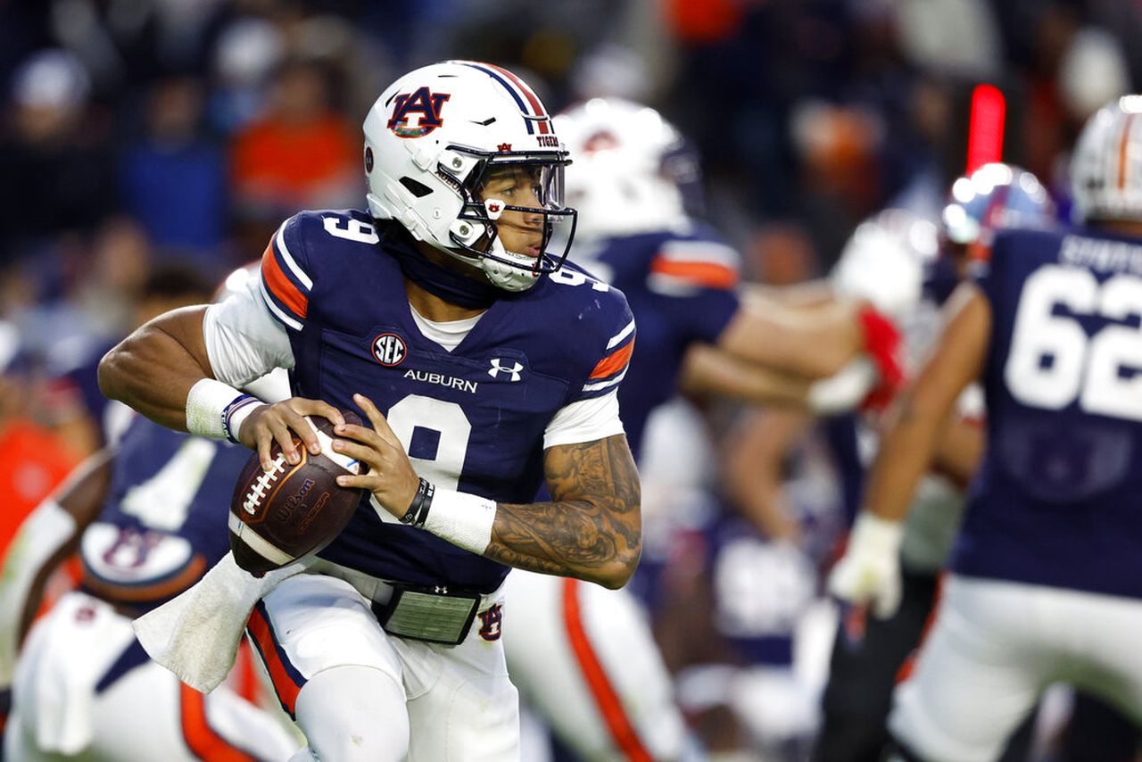 Auburn coaches want to assess trio of QBs, adapt to their strengths in spring