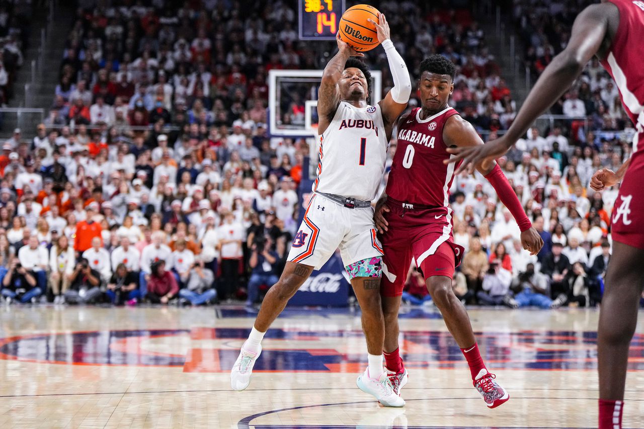 Auburn fades down stretch of 77-69 loss to No. 3 Alabama