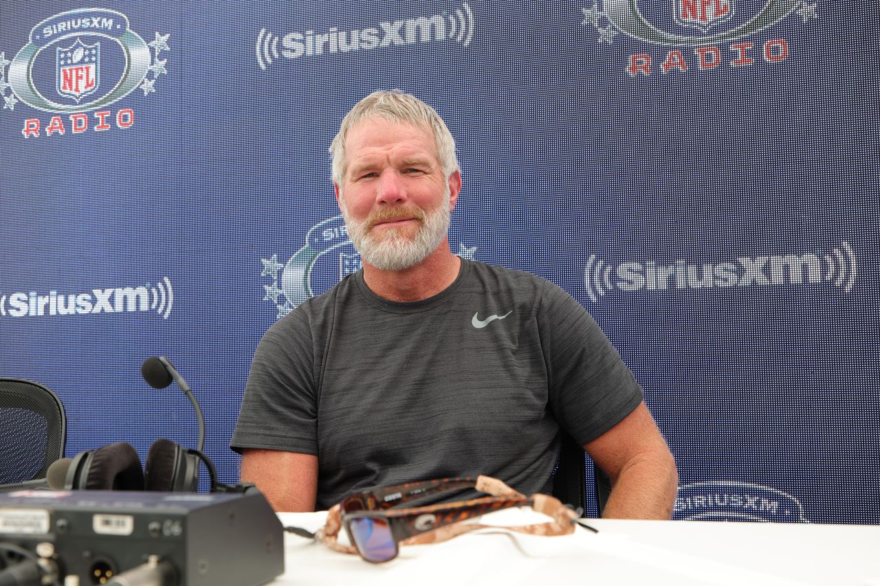 Brett Favre sues Shannon Sharpe, Pat McAfee, Mississippi auditor over welfare scandal