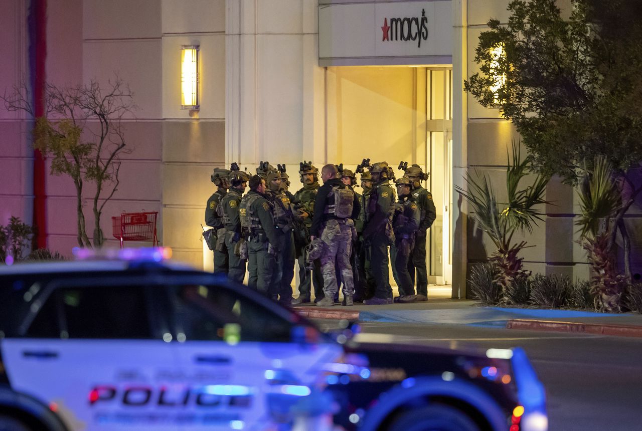 El Paso shooting: 1 dead, 3 wounded at shopping mall