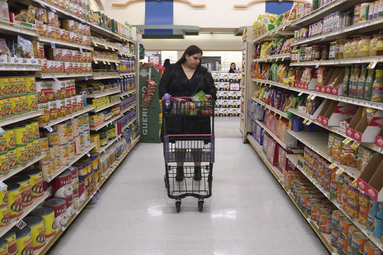 Food stamp cuts start next  week in Alabama: How much less will people receive?