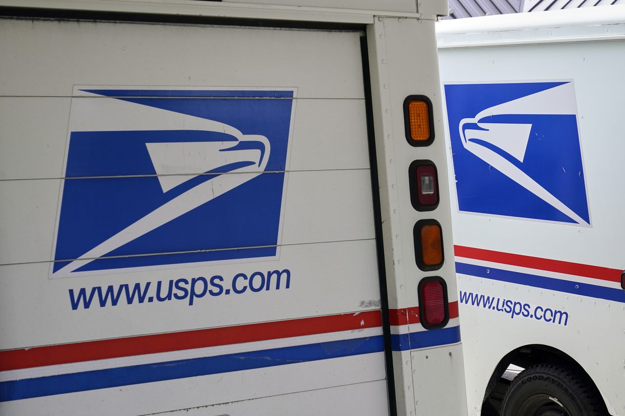 Huntsville mail carrier gets 18 months in prison for stealing checks on route