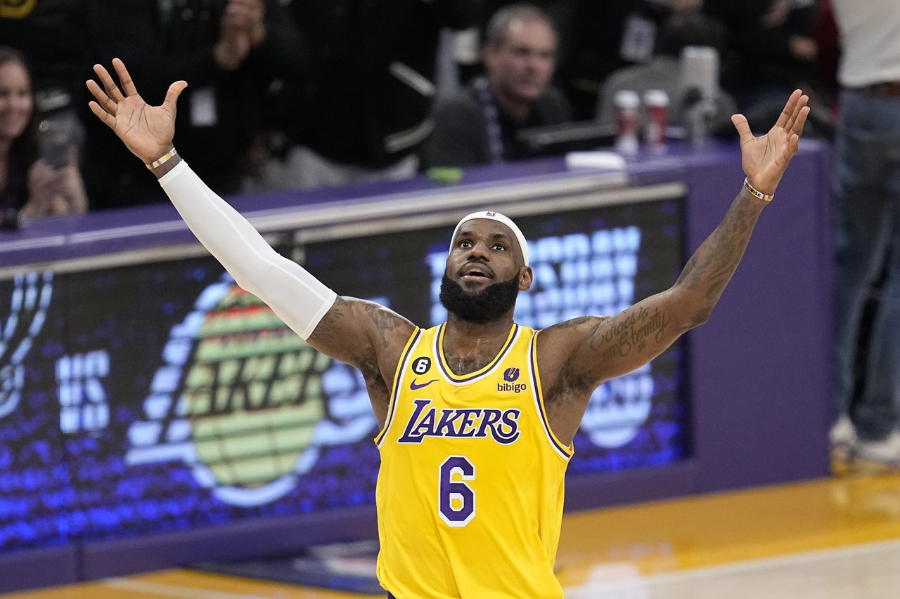 Lebron James surpasses Kareem Abdul-Jabbar’s NBA scoring record