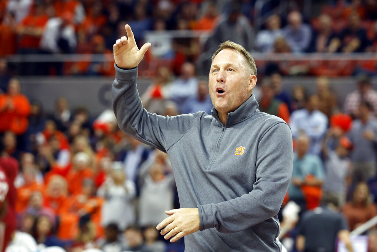 Live updates: Hugh Freeze discusses 1st day of Auburn spring practice