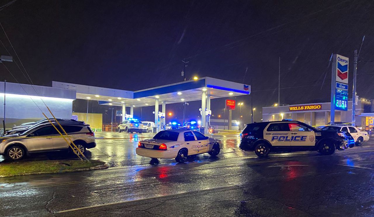 Locksmith fatally shot in money dispute with customer outside Birmingham gas station