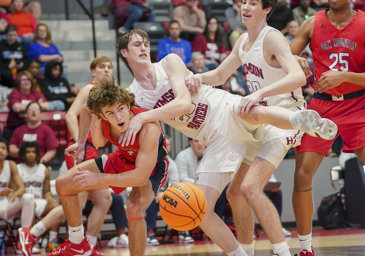 NE Regional boys: Huntsville rolls over Oak Mountain