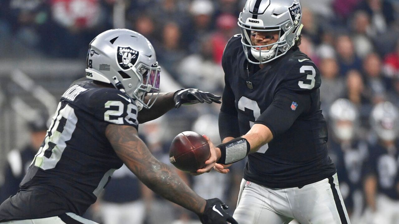 No ‘immediate answer’ at QB for the Raiders in 2023?