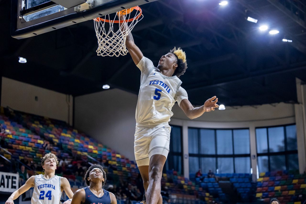 NW Regional boys: Vestavia Hills gets defensive; stymies Bob Jones