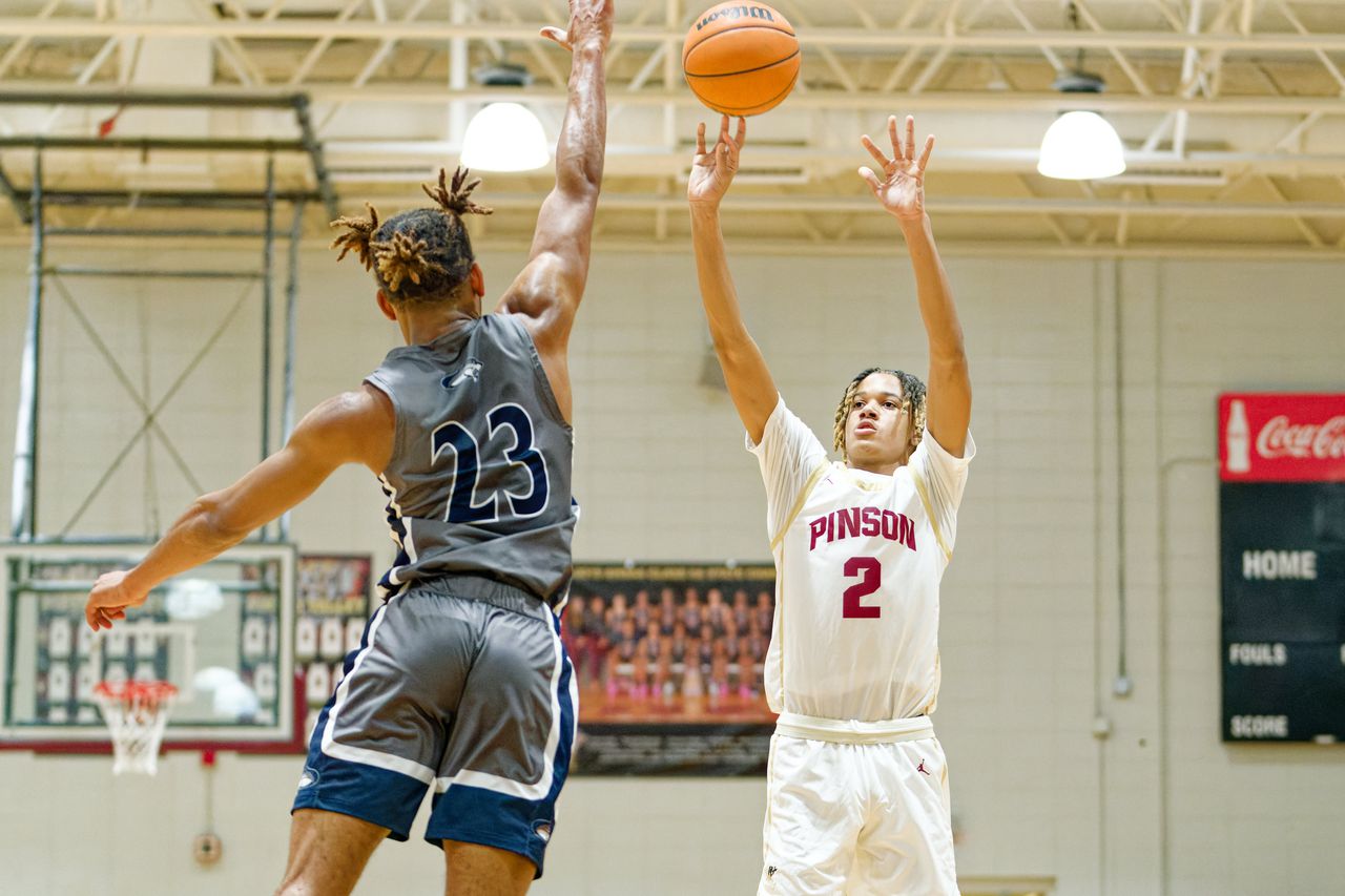 Pinson Valley works to close unbeaten season with 5-0 run to title