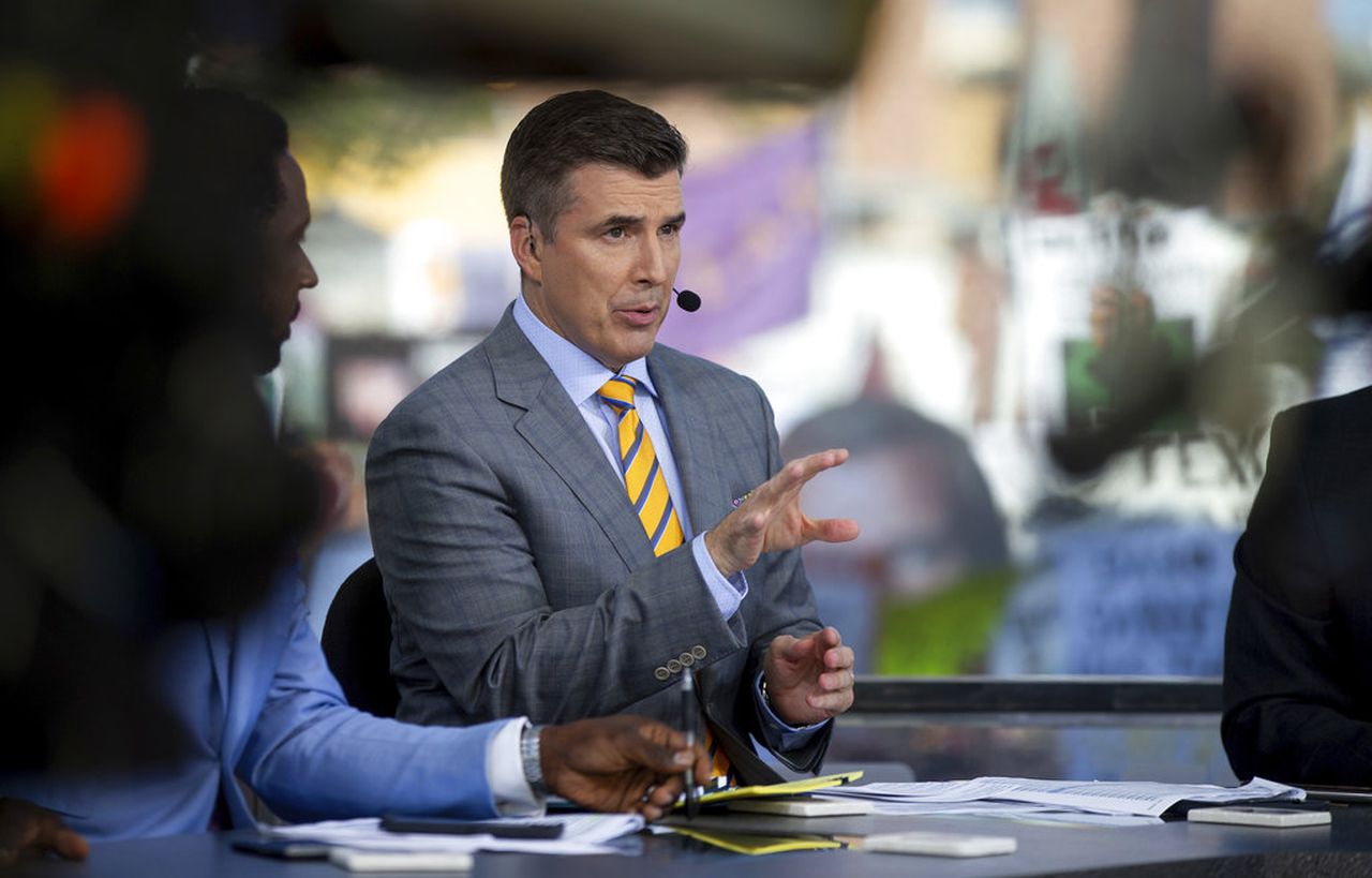 Rece Davis asks Aubie to let Lee Corso wear Auburn headgear in fall; Here’s why it won’t ever happen