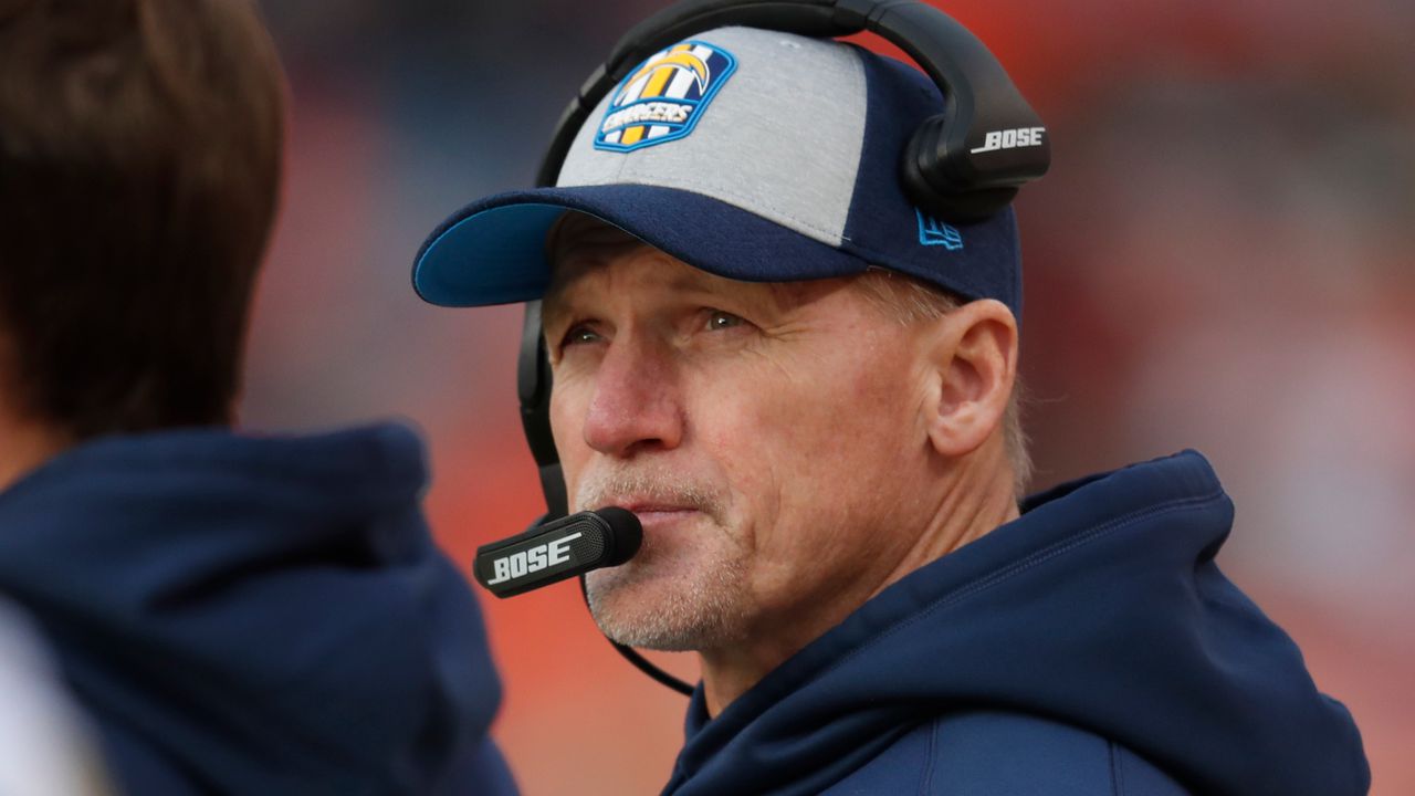 Tide adds Ken Whisenhunt and former Bill O’Brien assistant to staff