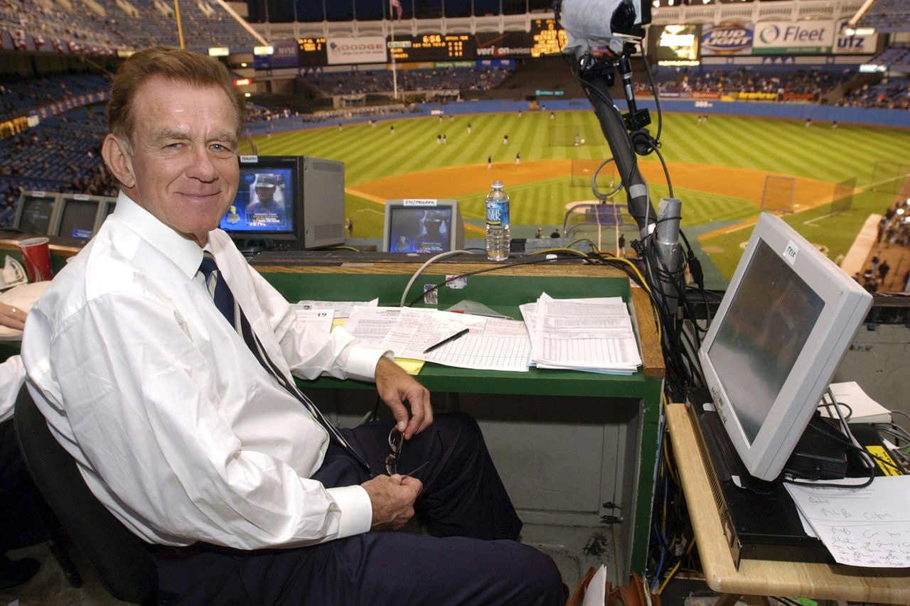 Tim McCarver, Hall of Fame broadcaster and MLB catcher, dead at 81 of heart failure