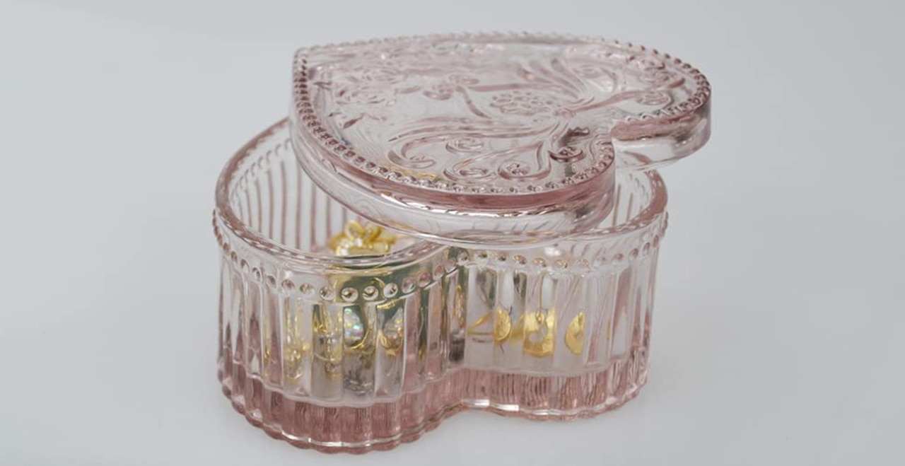 Crystal Glass Heart-Shaped Storage Box