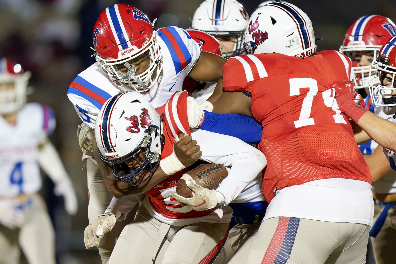 Vestavia Hills at Oak Mountain Football