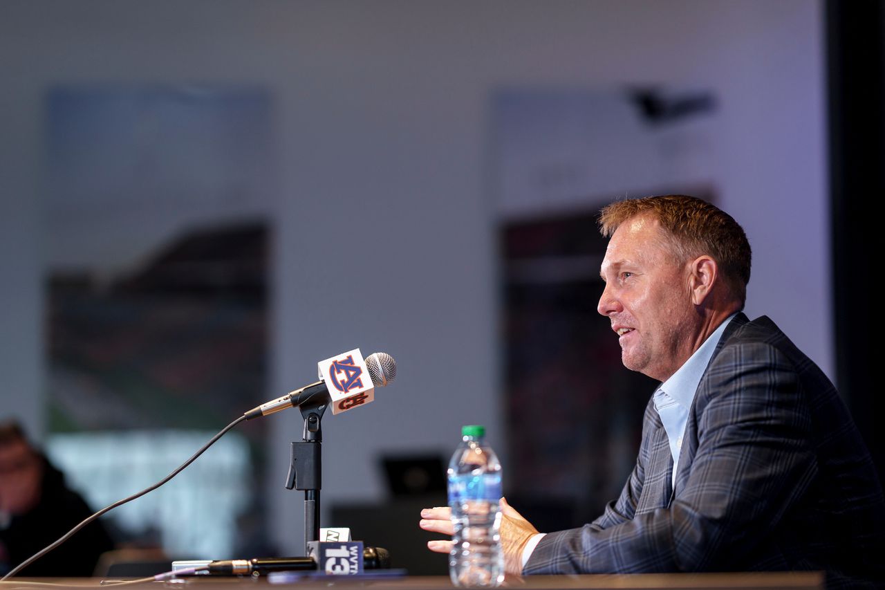 Why Auburn coach Hugh Freeze finds lists distracting