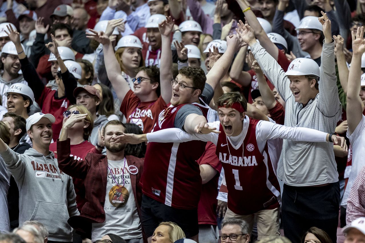 Alabama basketball radio team goes silent to let fans scream ‘Rammer Jammer’ after OT thriller