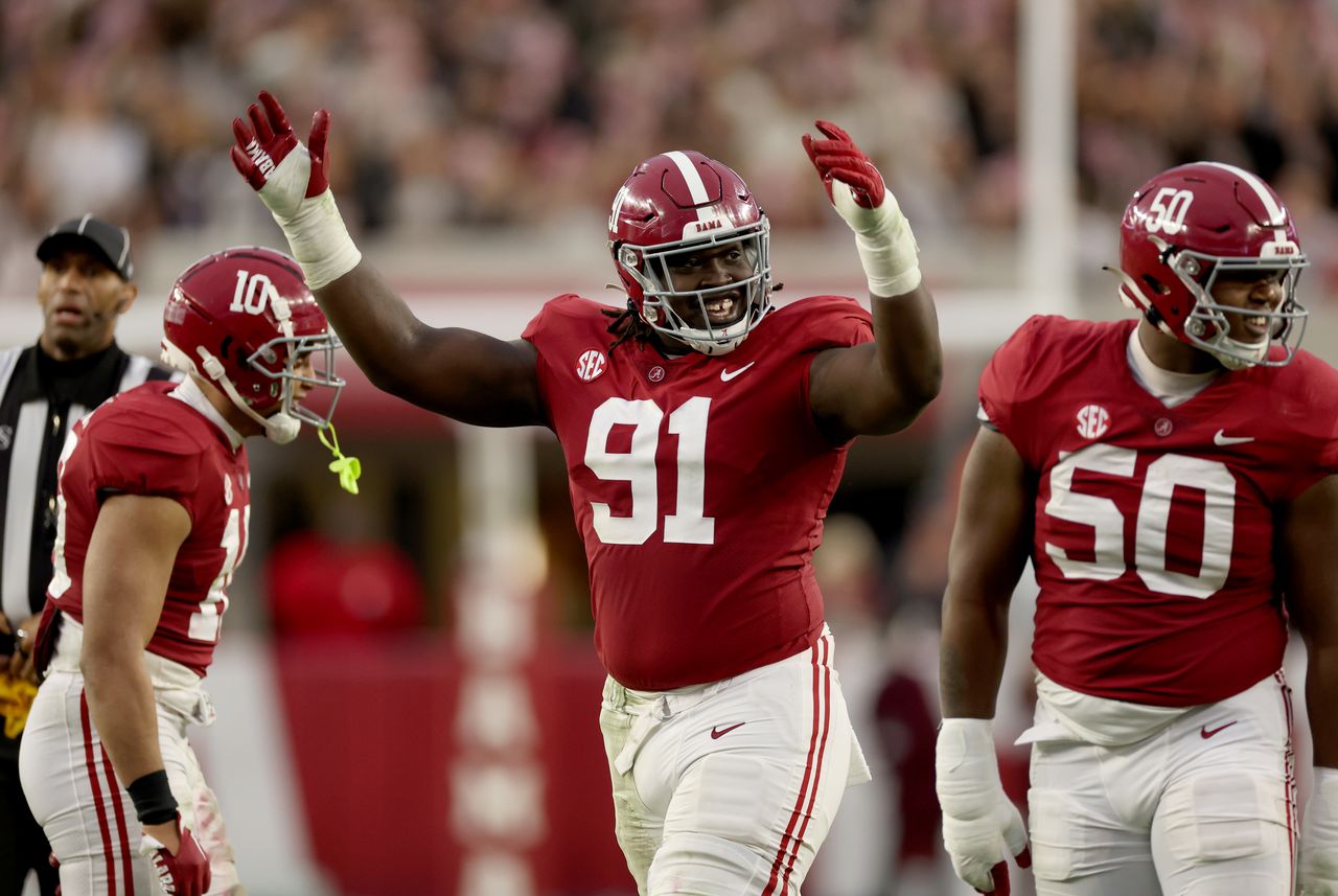 Alabama DL Jaheim Oatis reflects on shedding 100 pounds ahead of 2nd season