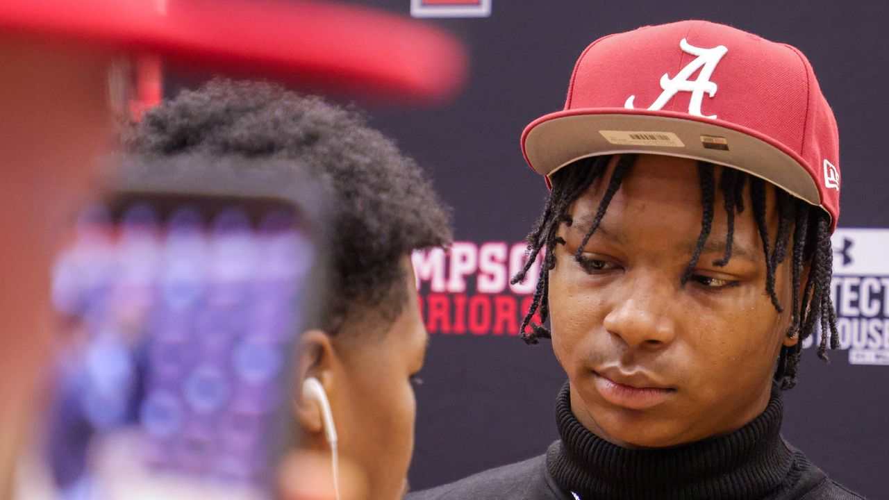 Alabama freshman football player arrested on marijuana charge; loaded gun found in car