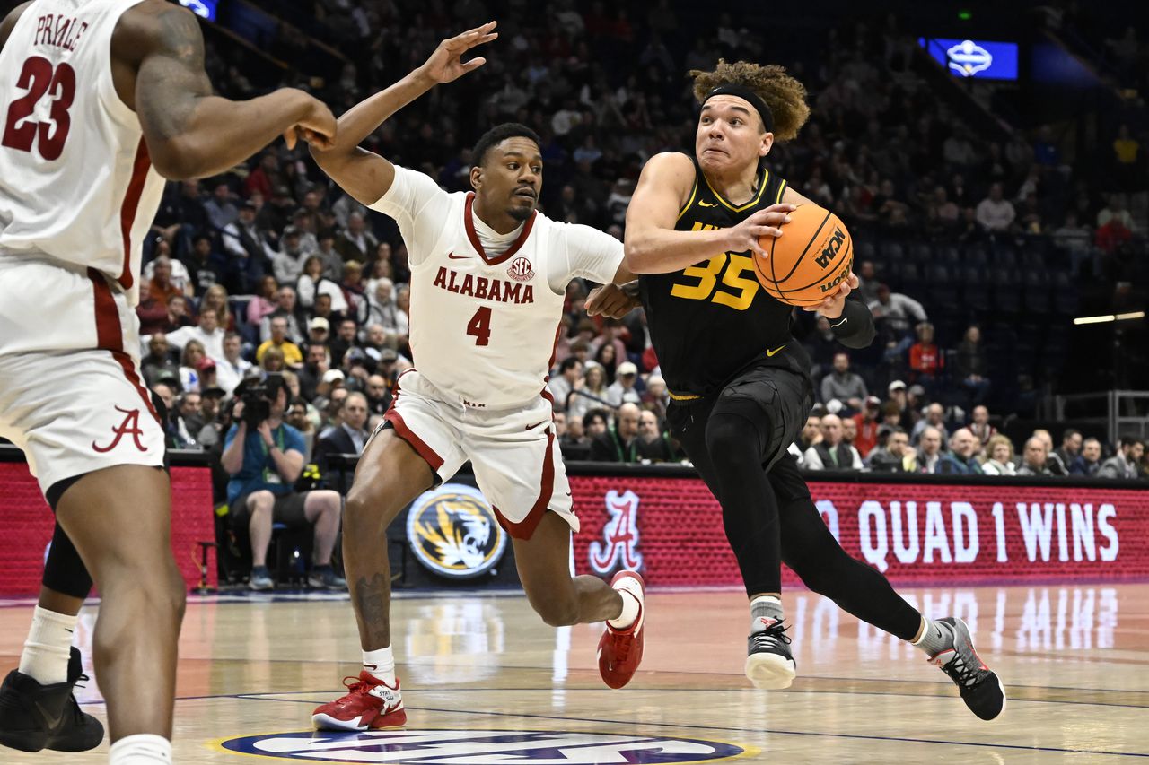 Alabama sets single-season wins record, advances to SEC finals over Missouri