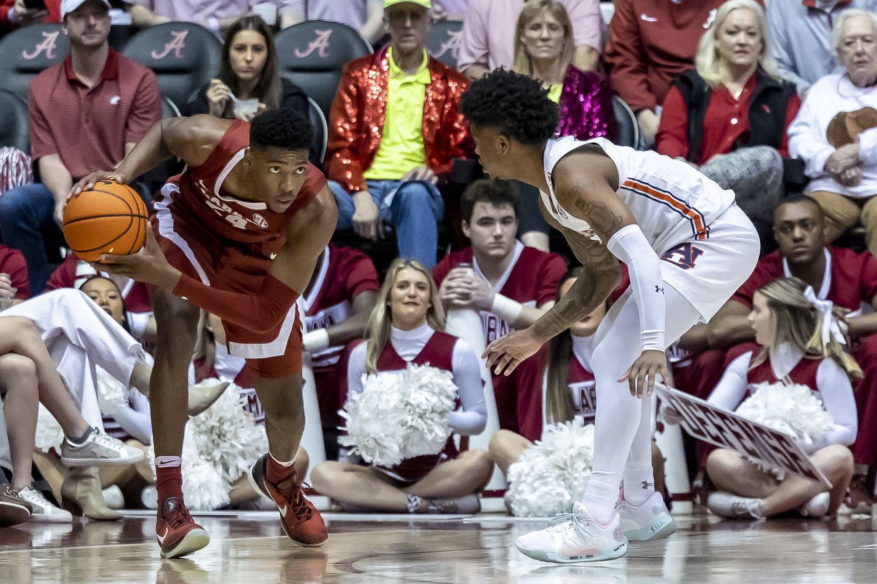 Alabama’s Brandon Miller not among 15 Wooden Award finalists