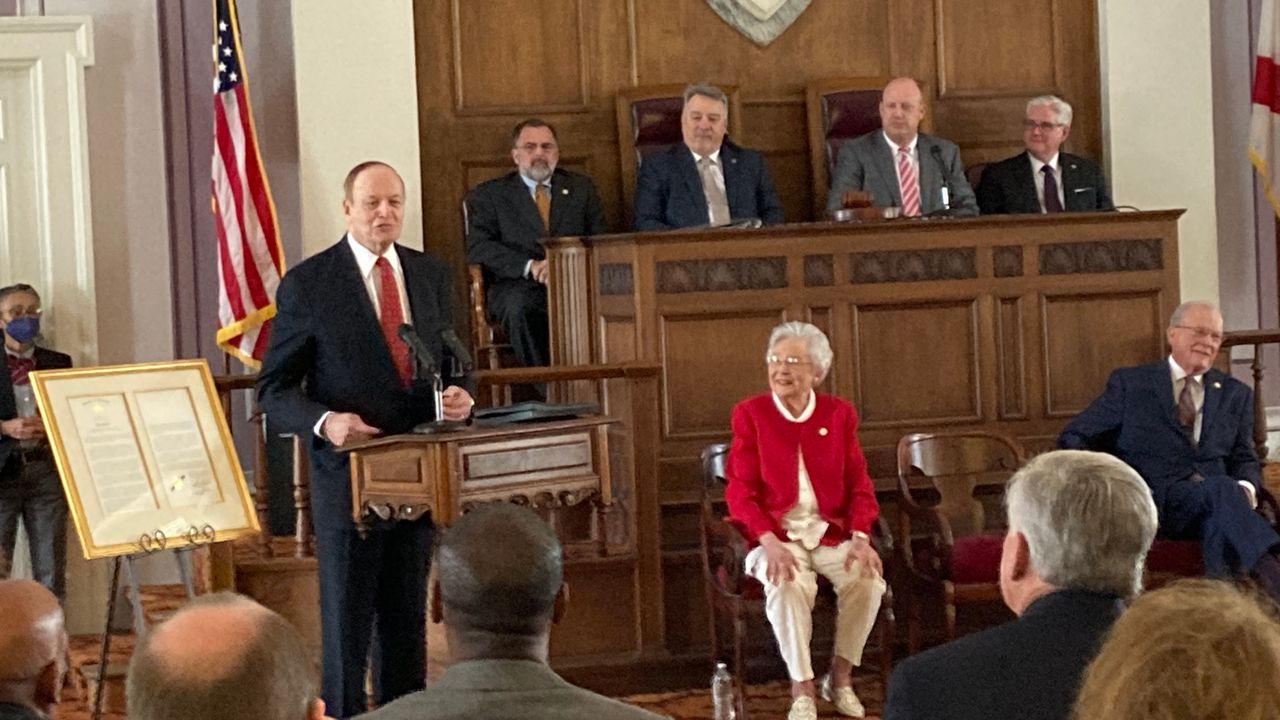 ‘Alabama’s greatest builder’ Richards Shelby honored by Ivey, lawmakers