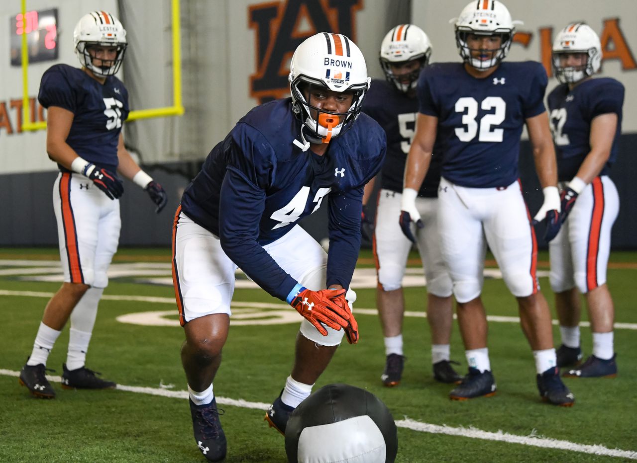 Auburn reserve linebacker plans to enter transfer portal