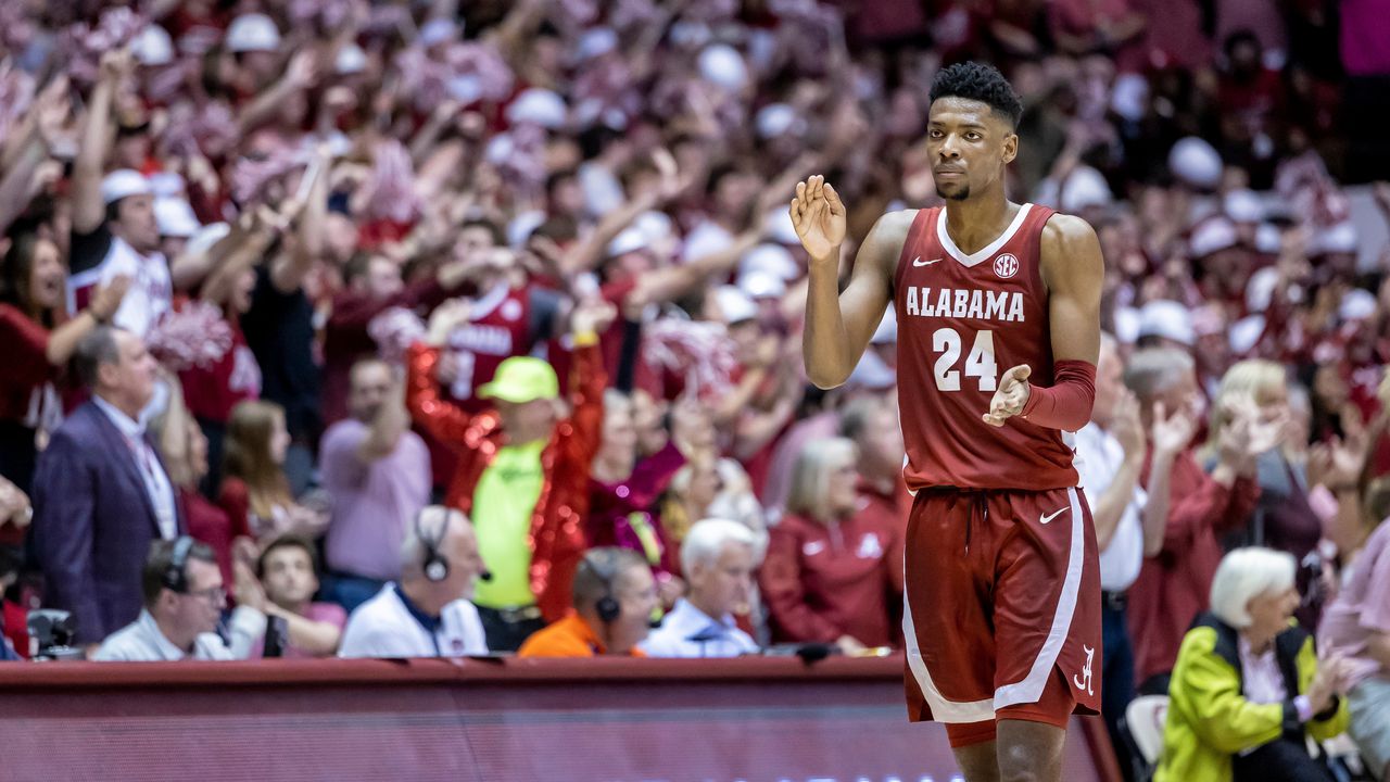 Brandon Miller named SEC player and freshman of the year