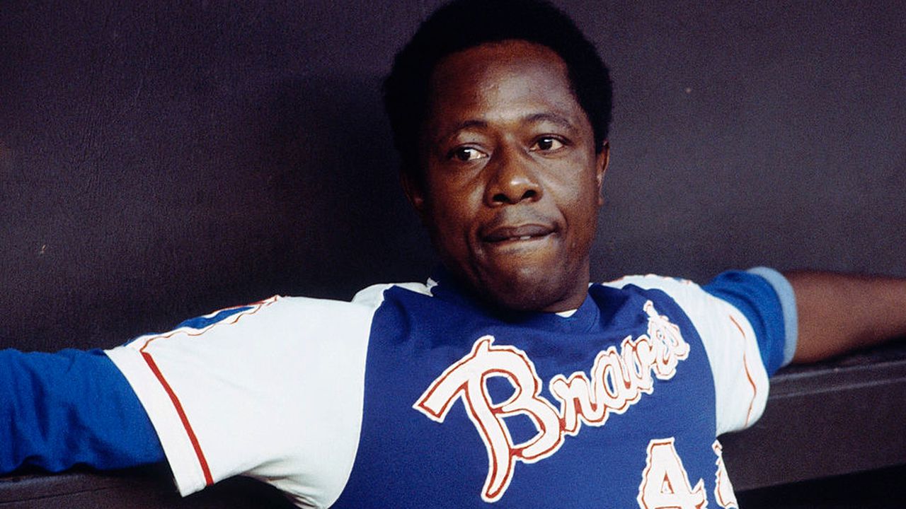 Braves salute Hank Aaron with new uniforms