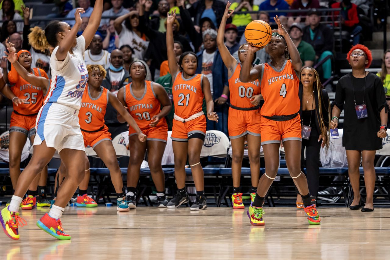 Class 6A Girls semifinal: Huffman overcomes late deficit to down Hillcrest-Tuscaloosa