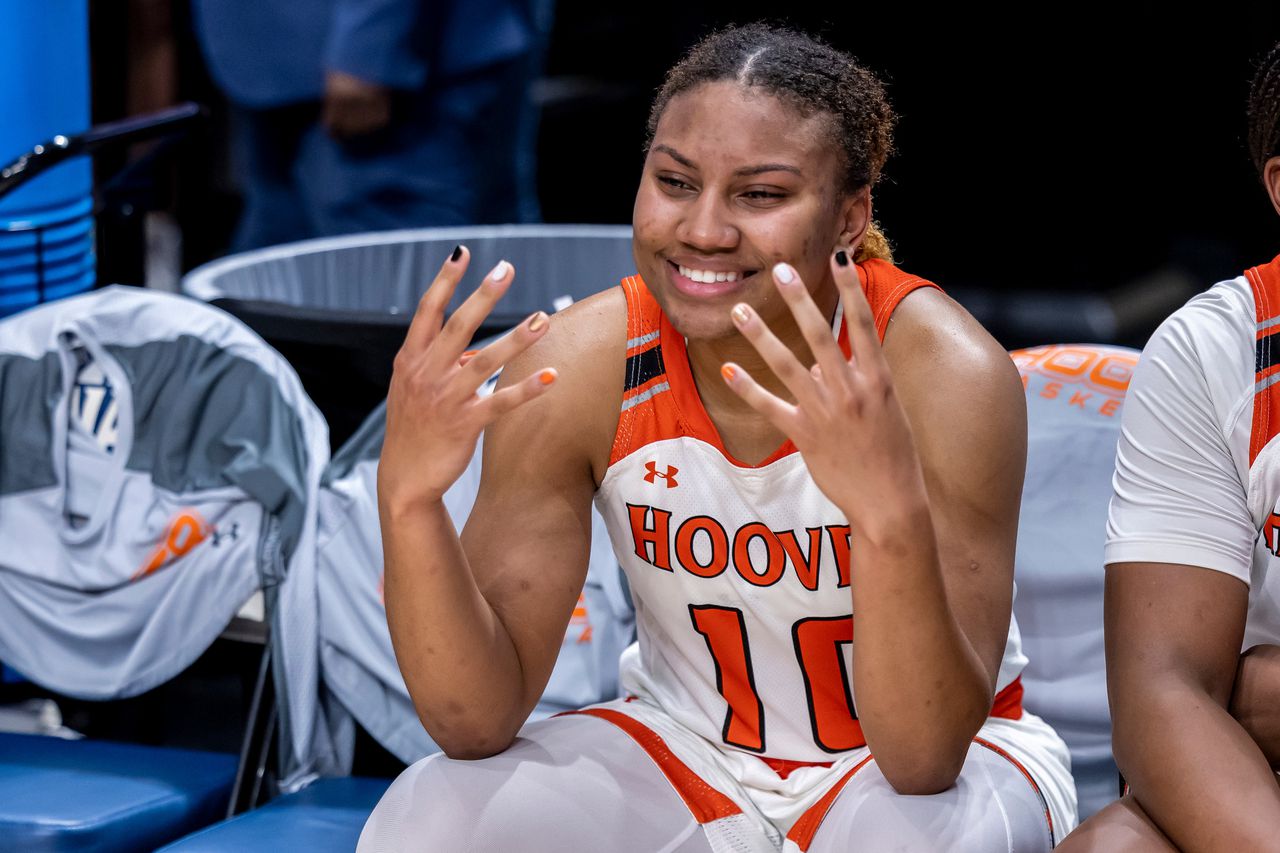 Class 7A Girls final: Hoover leads early, holds off Sparkman for third straight title