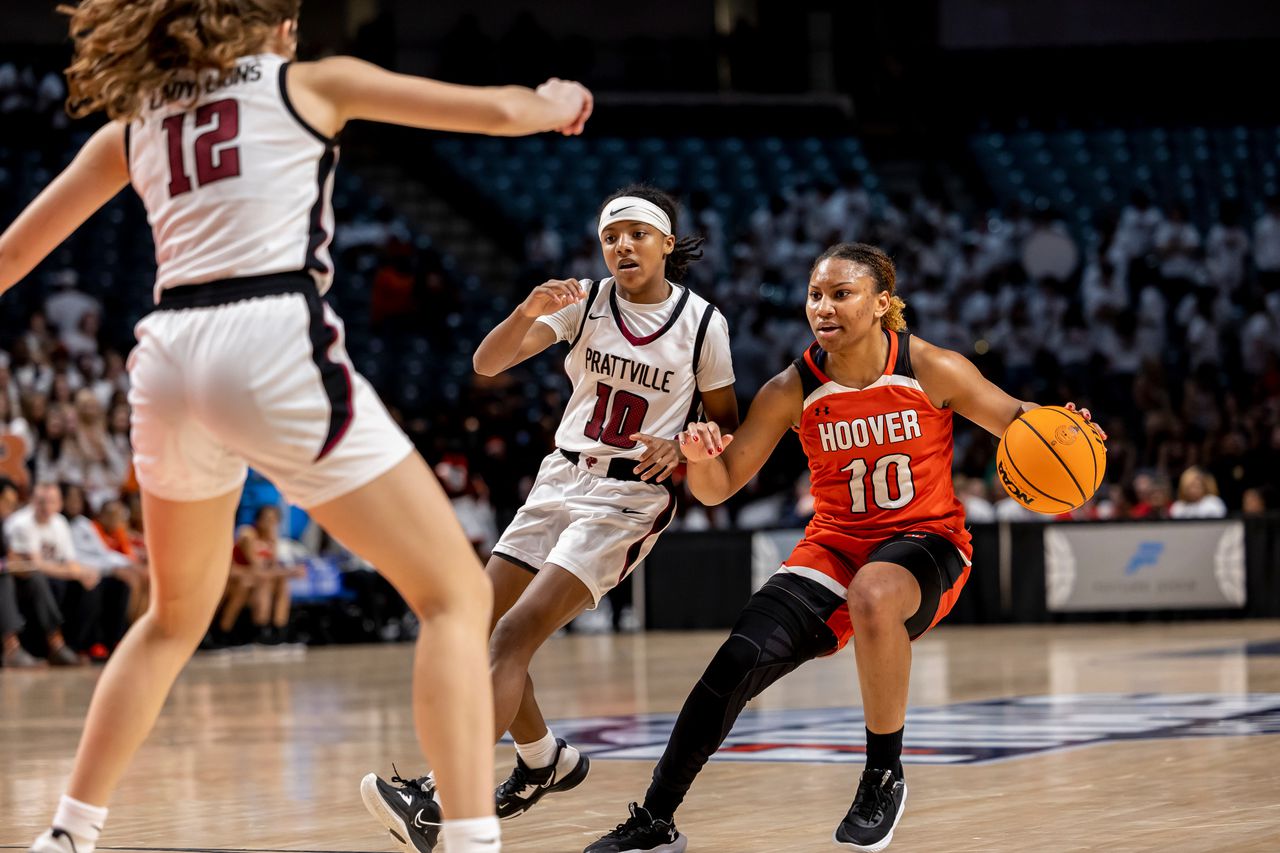 Class 7A Girls semifinal: No. 1 Hoover races to easy win over Prattville