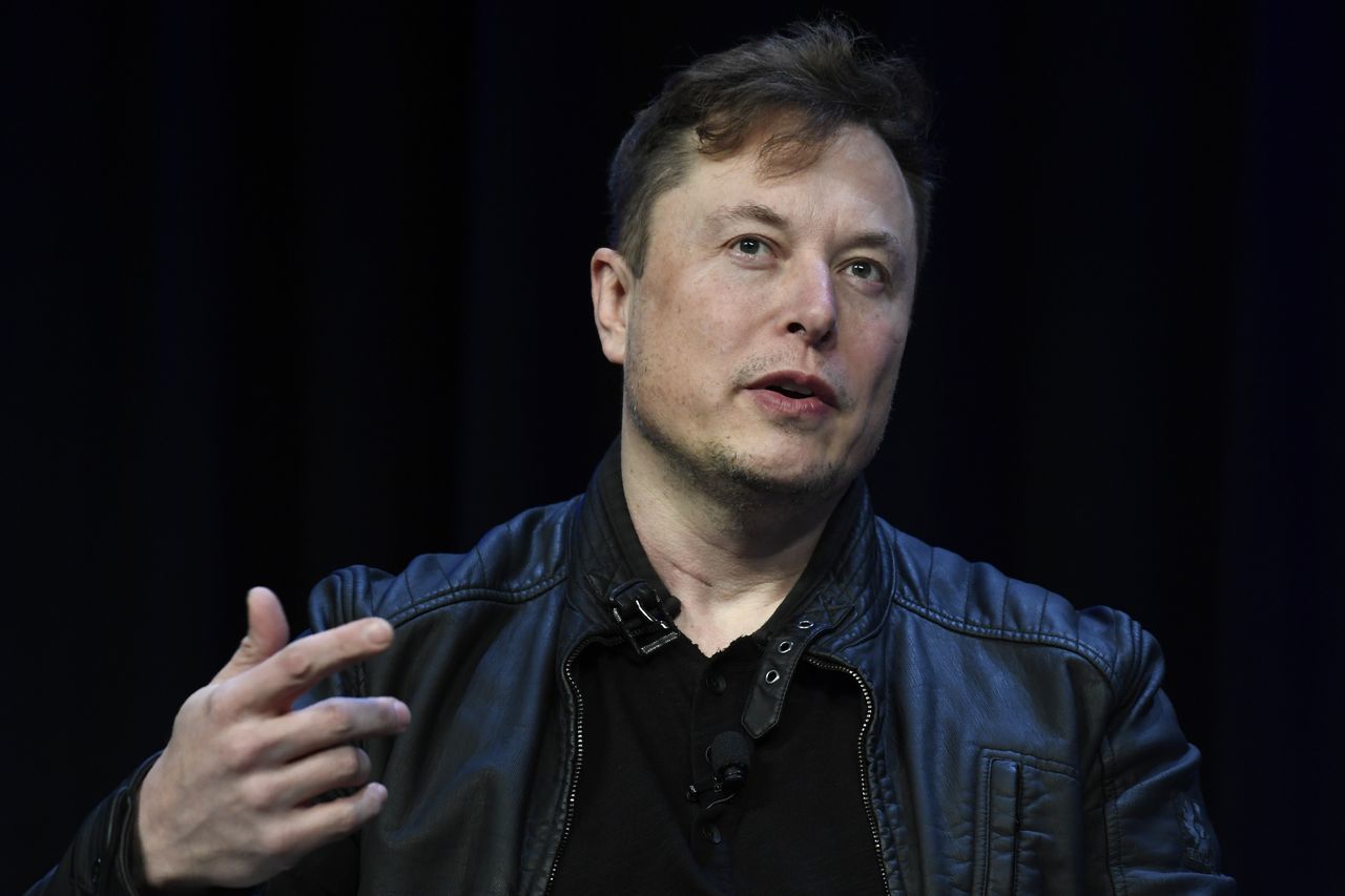 Florida principal tried to send $100K to scammer posing as Elon Musk