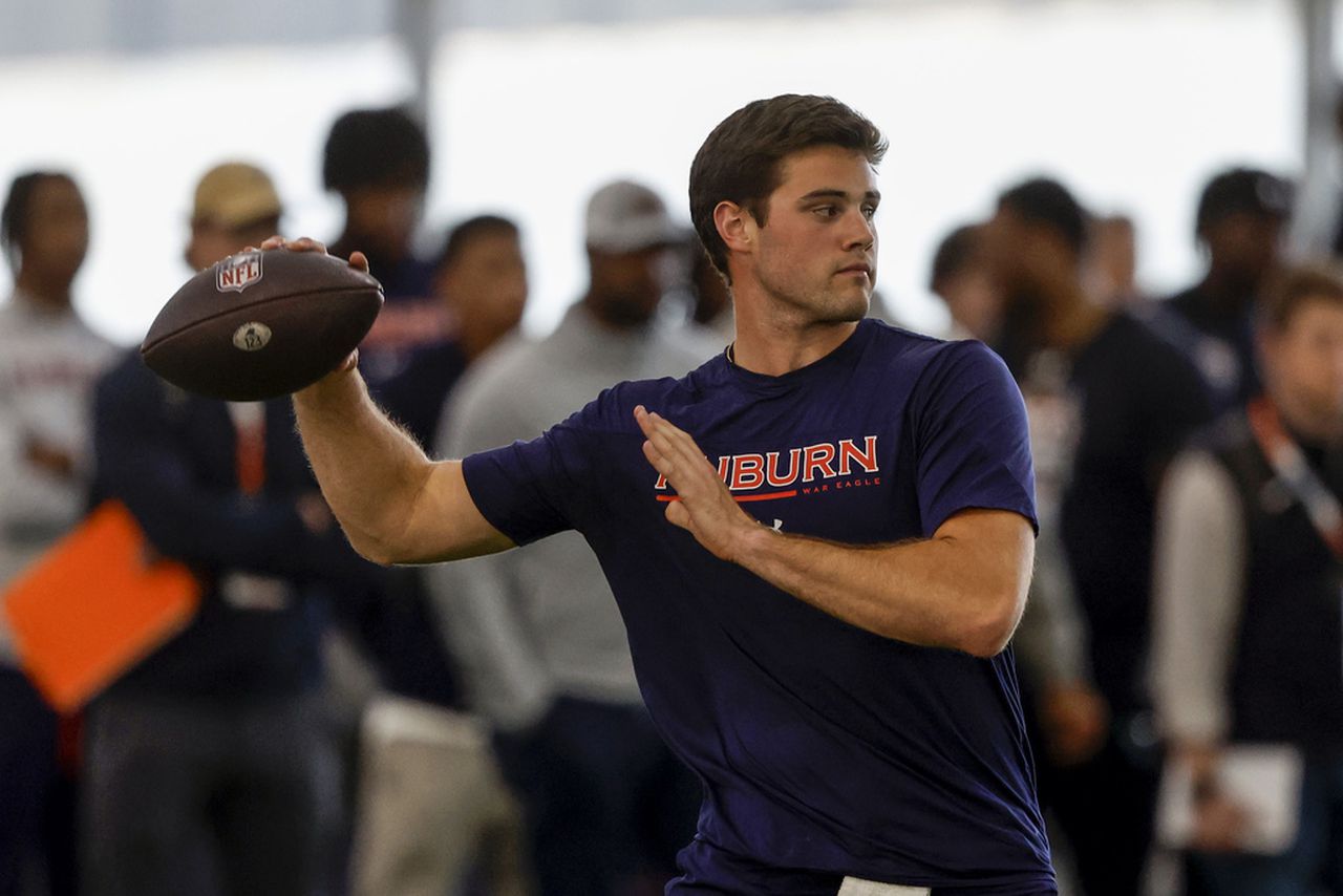 Holden Geriner's stock rising as Auburn's spring QB play improves overall