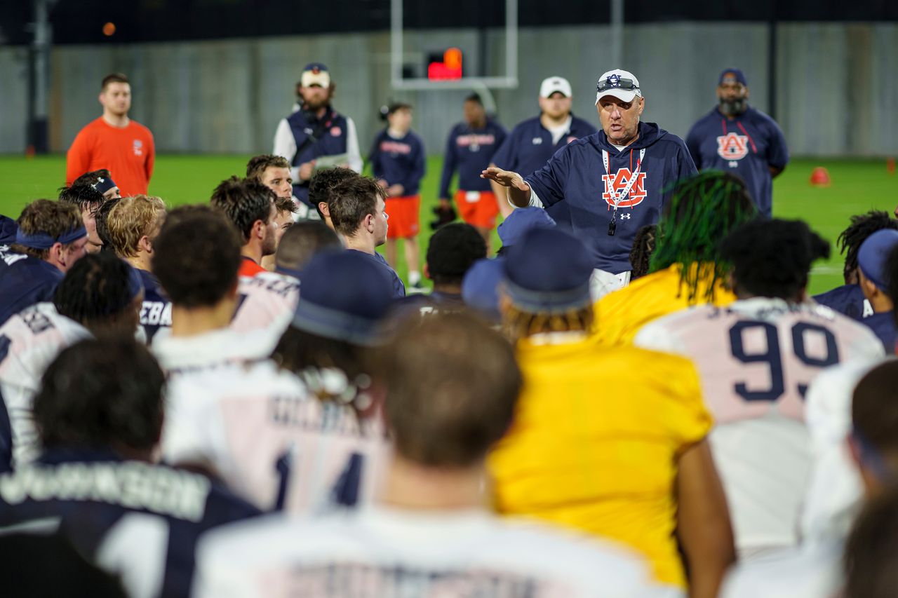 Hugh Freeze expressed uncertainity about Auburn’s QB room