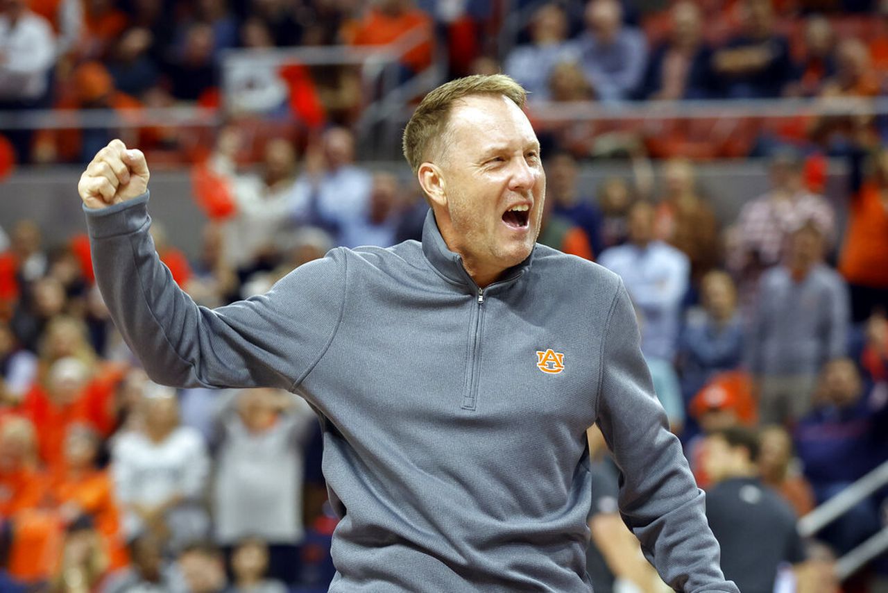 Hugh Freeze has 'gut feeling' Auburn makes deep NCAA Tournament run